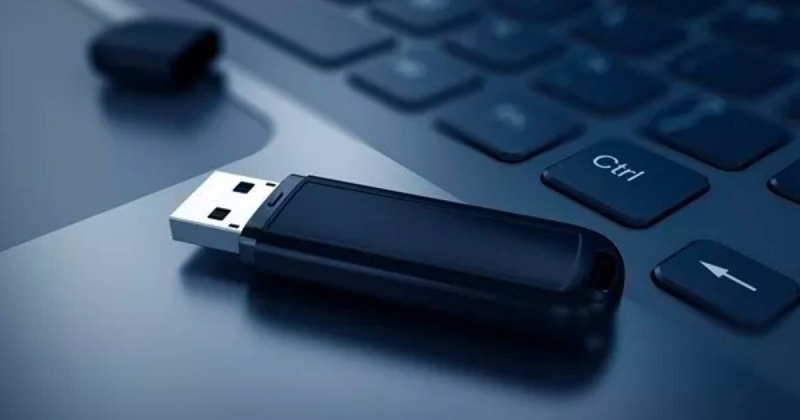 Read more about the article Steps to Disable or Enable USB Ports using Registry Editor in Windows